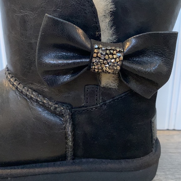 UGG Australia Mini Bailey Bow
Crystal Diamond Boot - Picture 6 of 9